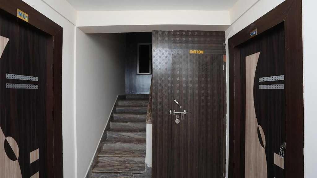 Oyo Royal Ruby Enclave Hotel Puri Kültér fotó