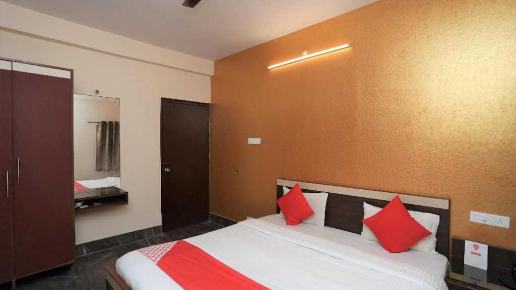 Oyo Royal Ruby Enclave Hotel Puri Kültér fotó